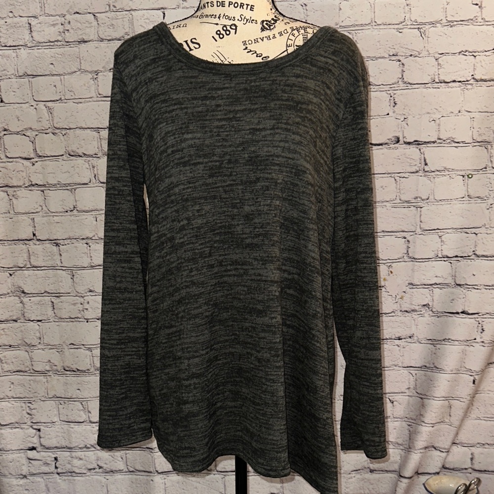 Forgotten Grace Gray Women's Long Sleeve Top